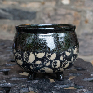Skulls Cauldron 2