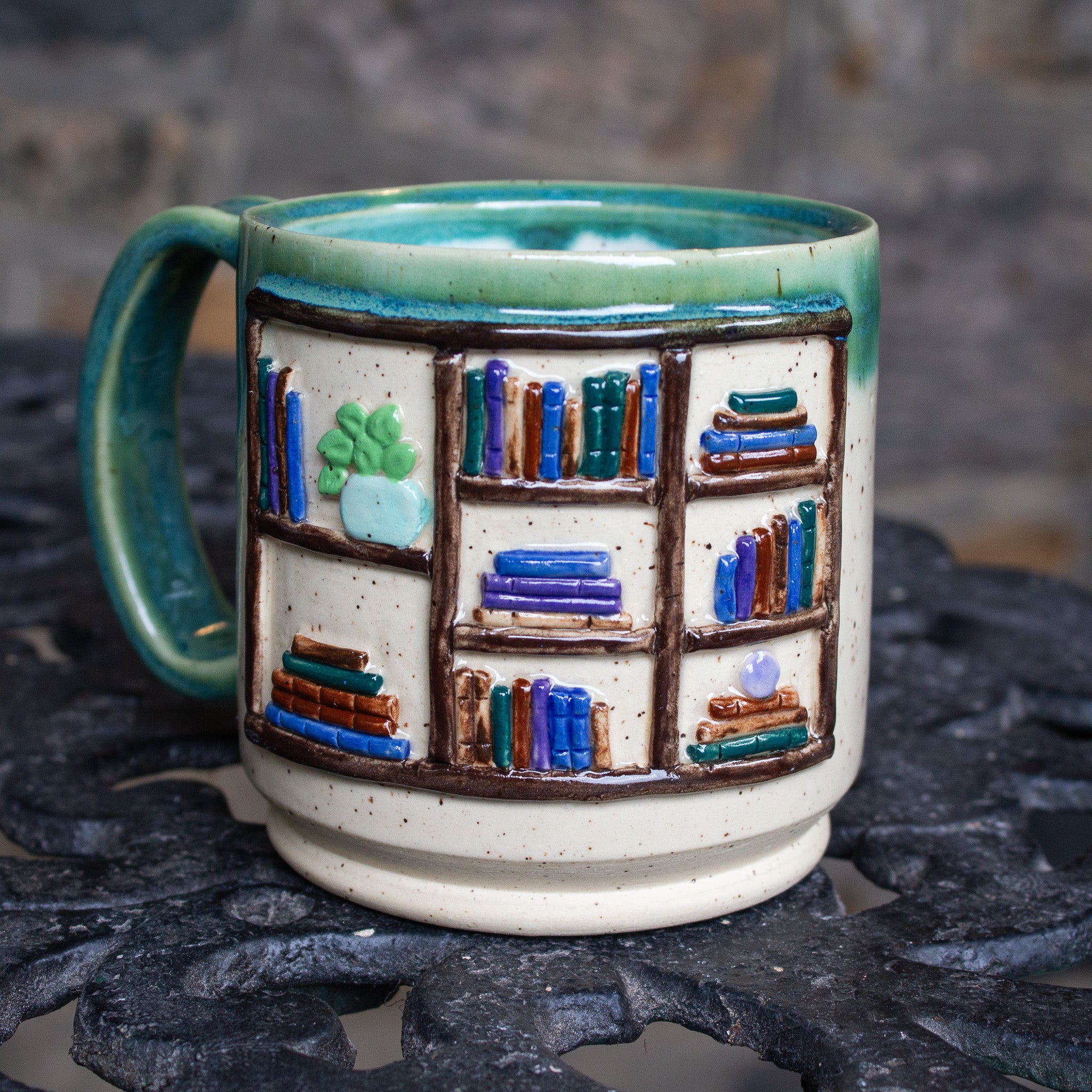 BOOK MUG 5