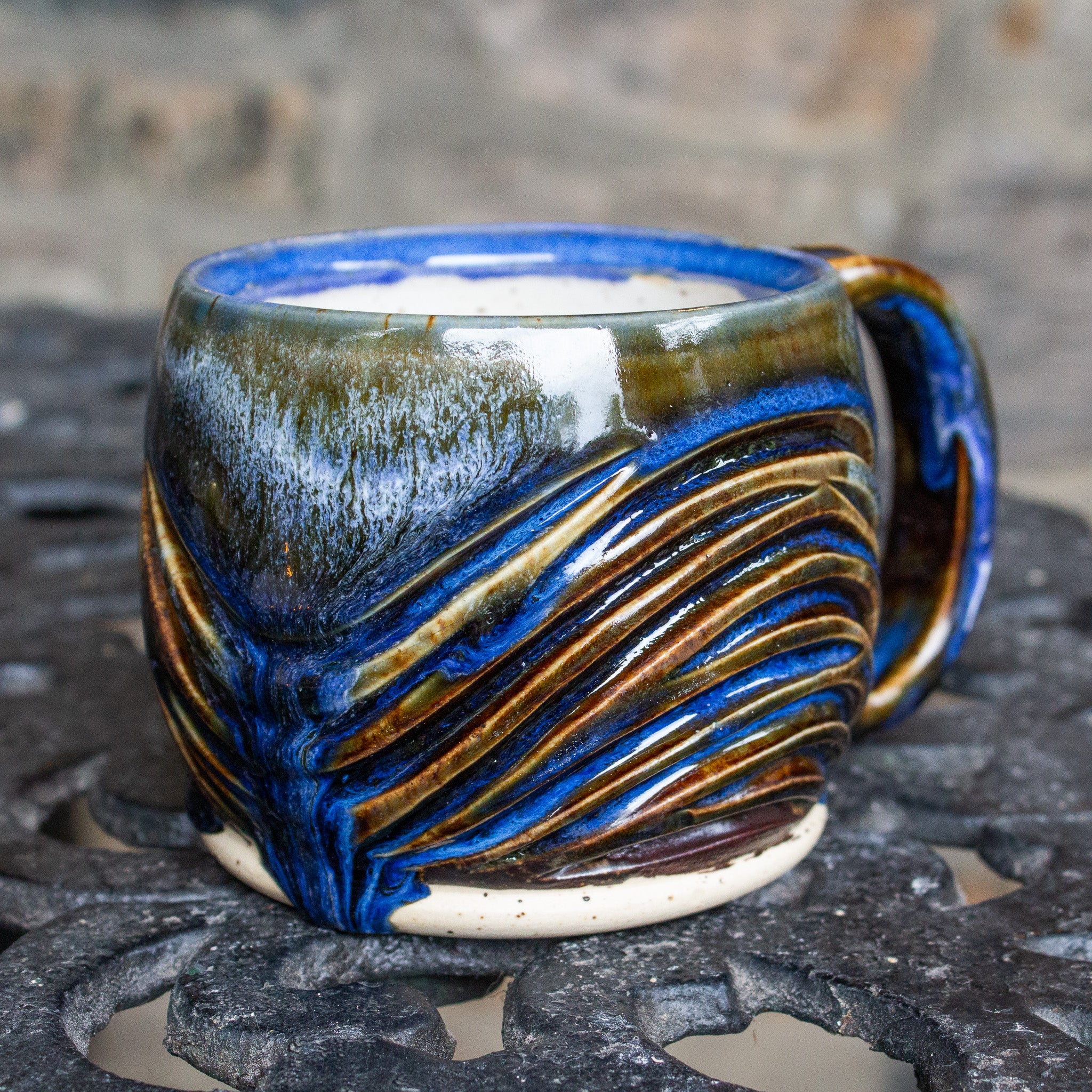 DEEP BLUE WAVE MUG